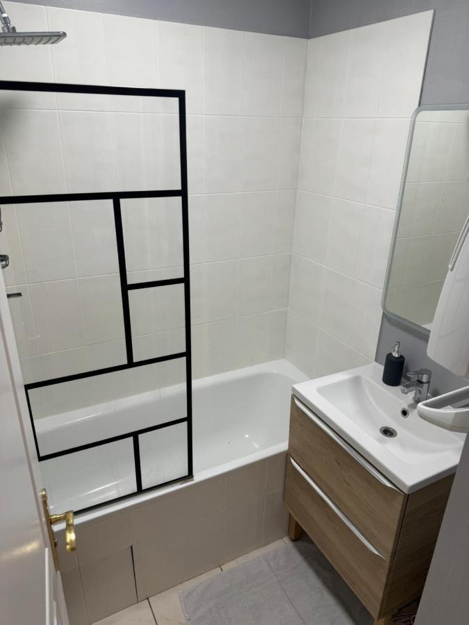 אורליאן Appartement Centre Avec Balcon Parking Prive מראה חיצוני תמונה